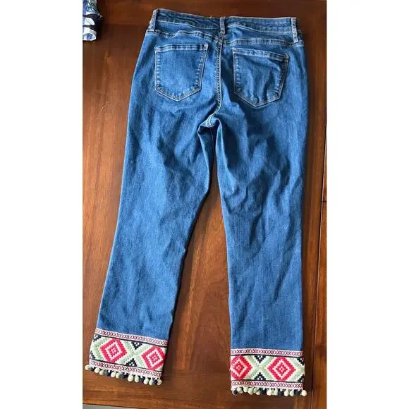 Crown & Ivy Women's Cropped Embroidered Hem Tassel Jeans Size 8 - Picture 3 of 6